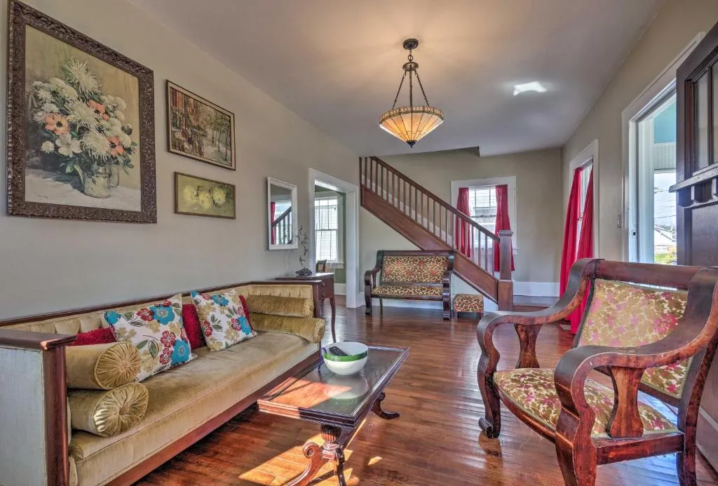 Historic Home 8 Mi to Bristol Motor Speedway, Bristol, United States