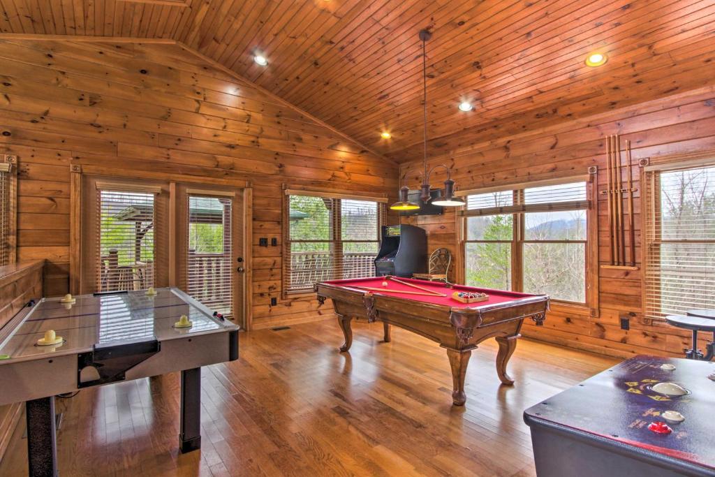 Sevierville Cabin with Home Theater, Hot Tub and Deck!