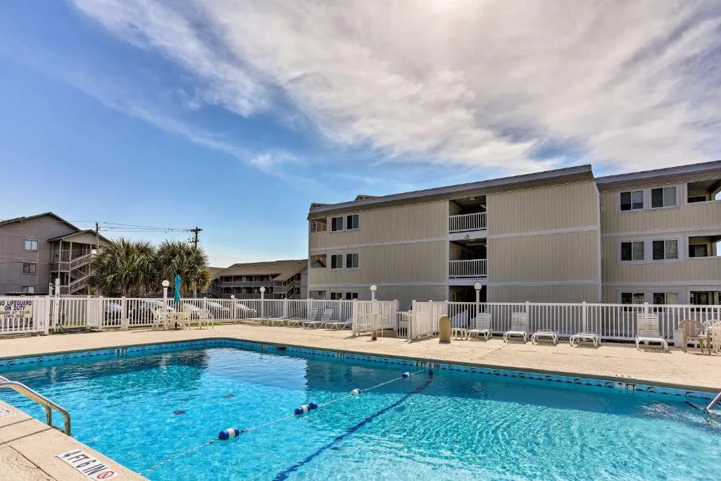 Myrtle Beach Condo - 1 Block From the Beach!, Murrells Inlet (SC), United States