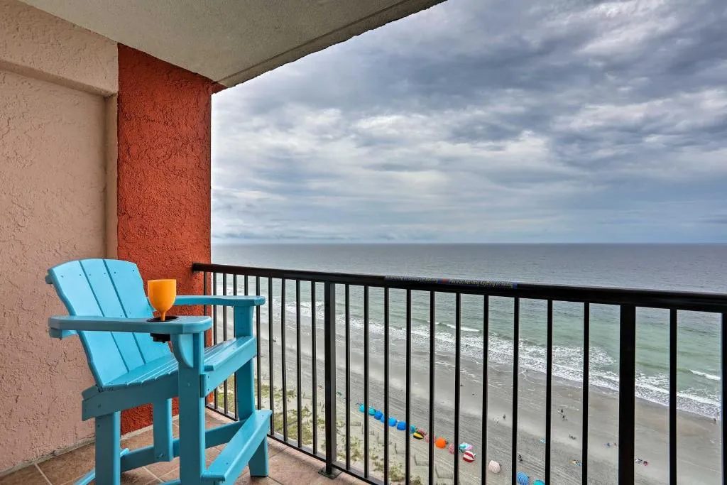 Beachfront Myrtle Beach Condo with Resort Access, Murrells Inlet (SC), United States