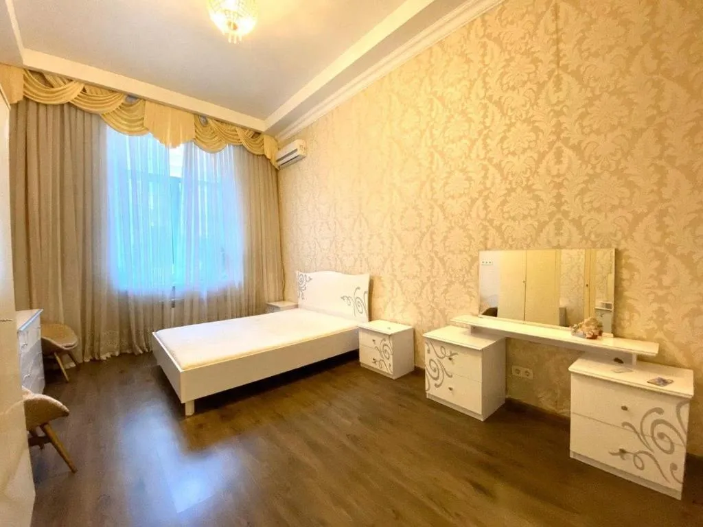 Gogol Street Atlantes Apartment, Odesa, Ucraina