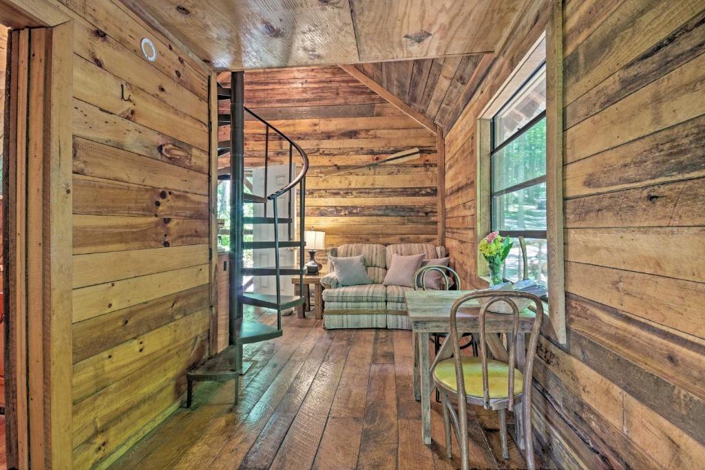 Creekside Cabin with Deck in Pisgah Forest!