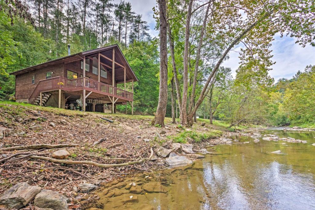 Creekside Weaverville Home - 16 Miles to Asheville