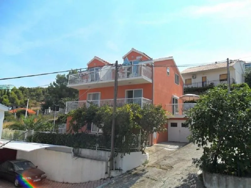 Apartments Zdrave - free parking, Trogir, Croaţia