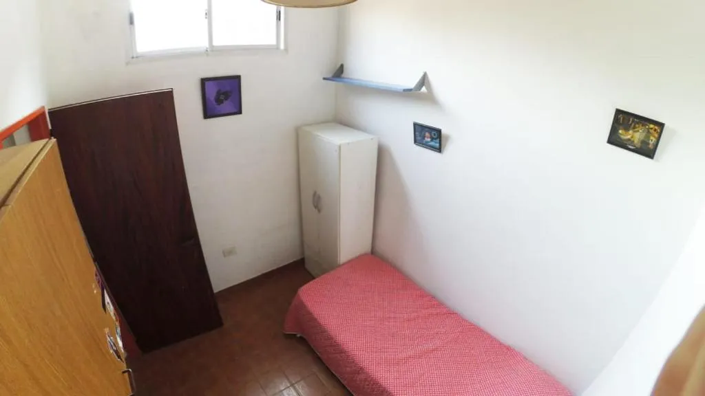 Cuarto privado, en casa para trabajar, estudiar y relajarse, Buenos Aires, Argentina