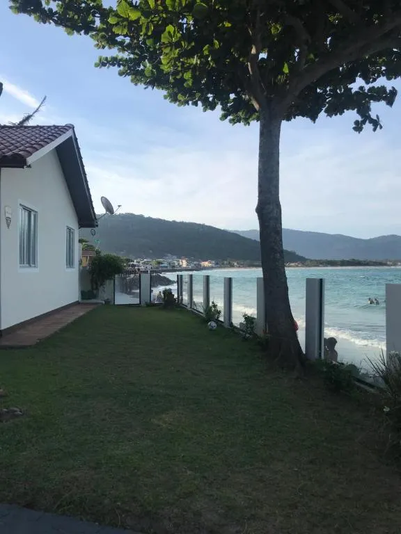 Casa praia frente ao mar, Florianópolis, Brazilia
