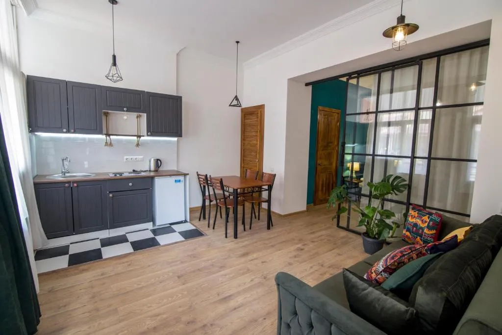 Charming Apartment in Tbilisi City Center, Tbilisi, Georgia