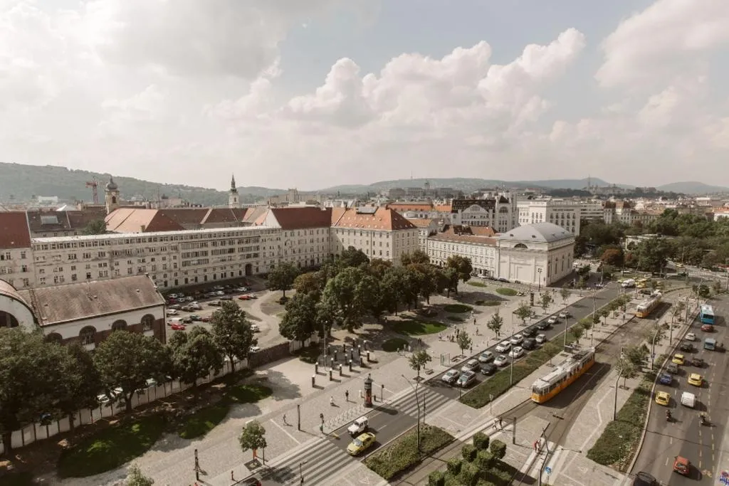 2 bedroom apt. Madach sq., Budapesta, Ungaria