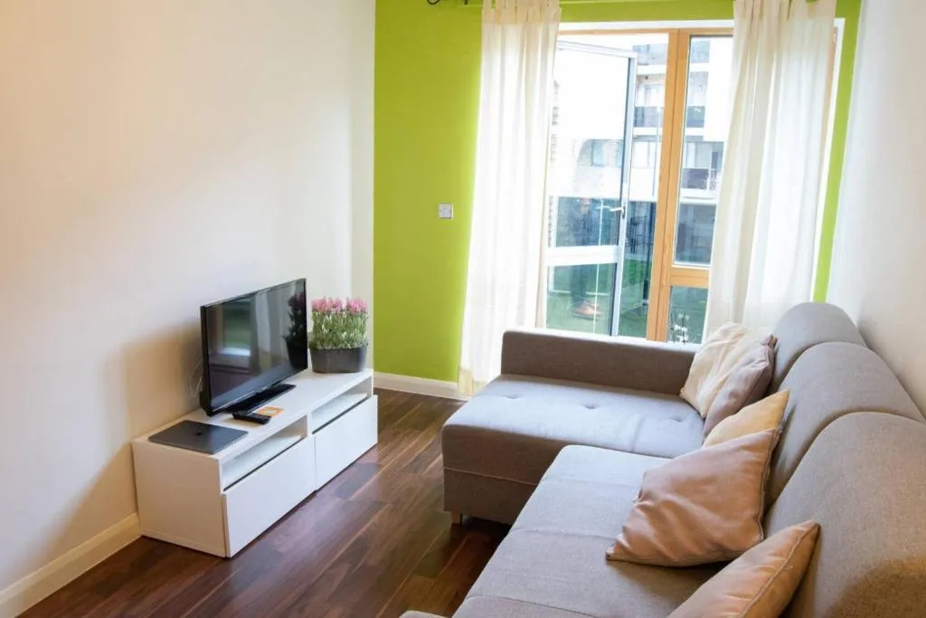 1 Bed Apartment with Balcony in Modern Development, London, United Kingdom