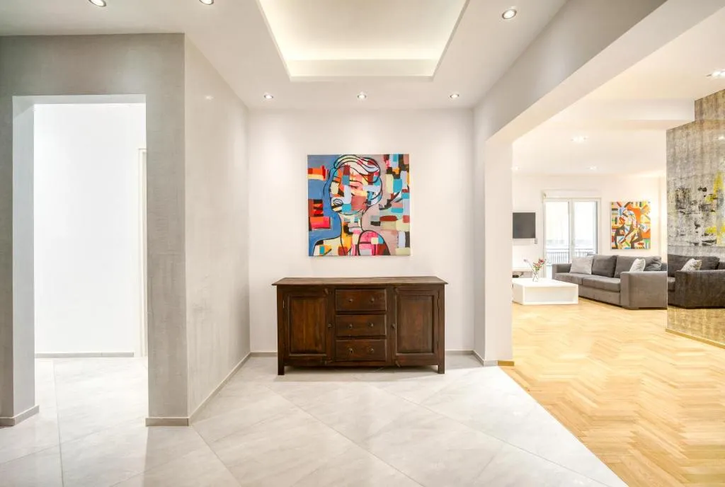 Stunning Central 170m2 3 Bedroom 3 Bathroom, Sleeps 10 Guests, Atena, Grecia