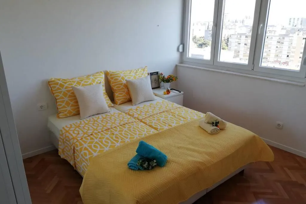 Apartment Altitudo Split sea and city view terrace comfortable and new, Split, Croatia