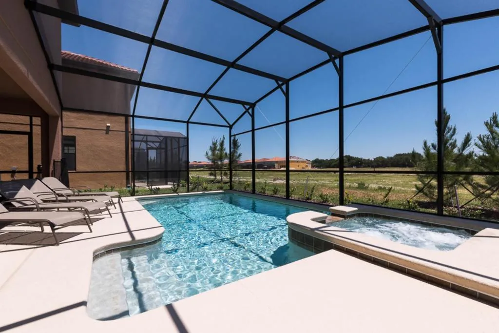 Sky Blue Escape, Davenport, United States