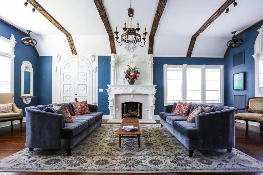 The Kenwood Gables, Kudrovo, United States