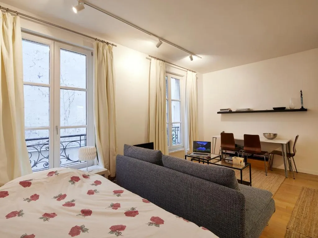 Studio Saint Paul, Paris, France