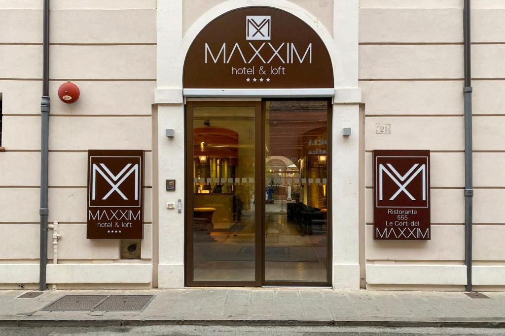 Maxxim Hotel