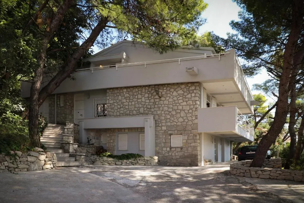 CASA DE VERANO - Penthouse in villa with the private garden, Trogir, Croaţia