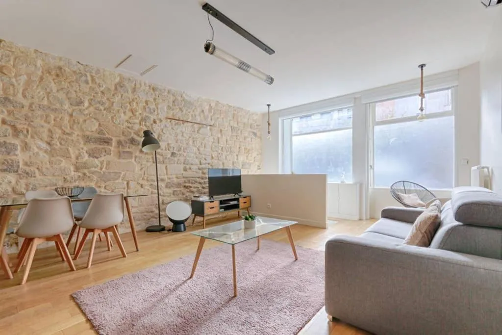 Beautiful Design and Cozy Flat 4P - Near Panthéon, Paris, Franţa