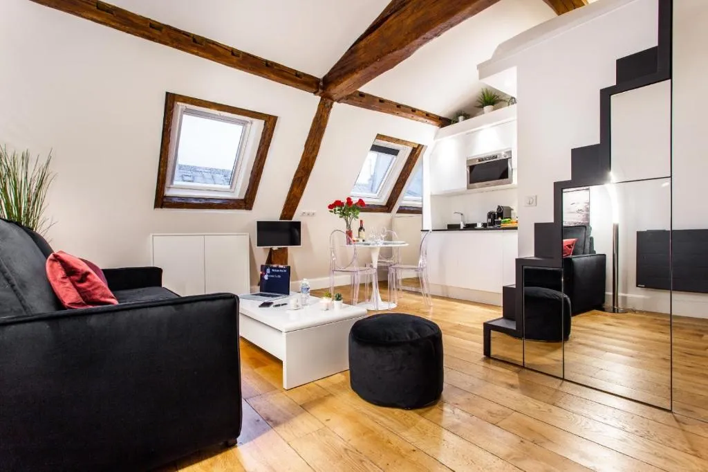 CMG Concorde/ Madeleine, Paris, Franţa