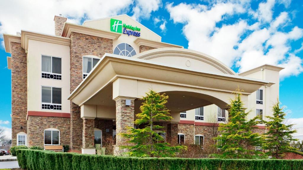 Holiday Inn Express Hotel & Suites East End, an IHG Hotel