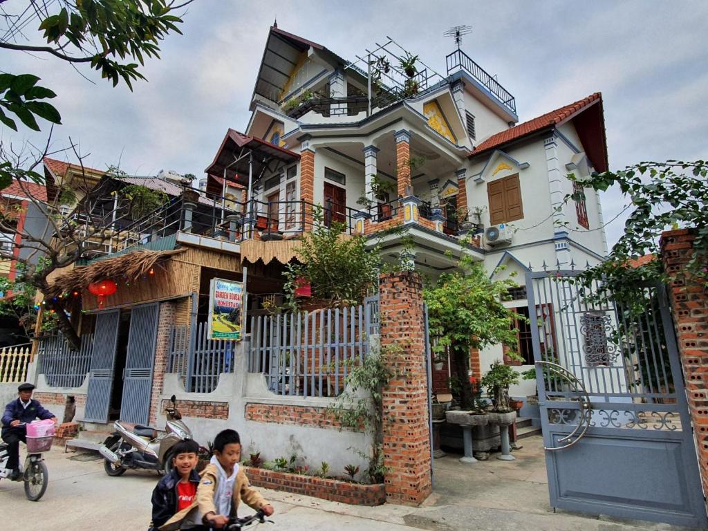 Quang Quang Garden Bonsai Homestay