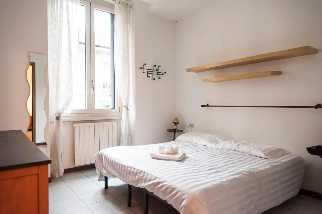 Central Apartment Near Shopping District, Milano, Italia