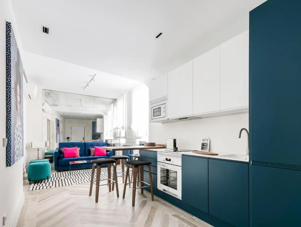 Modern & Exclusive Apartment Puerta del Sol, Madrid, Spania