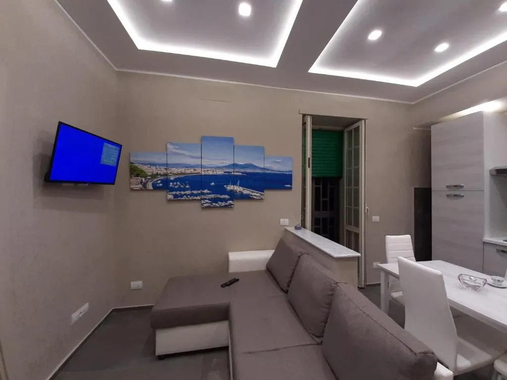 A casa e Annarell, Napoli, Italia