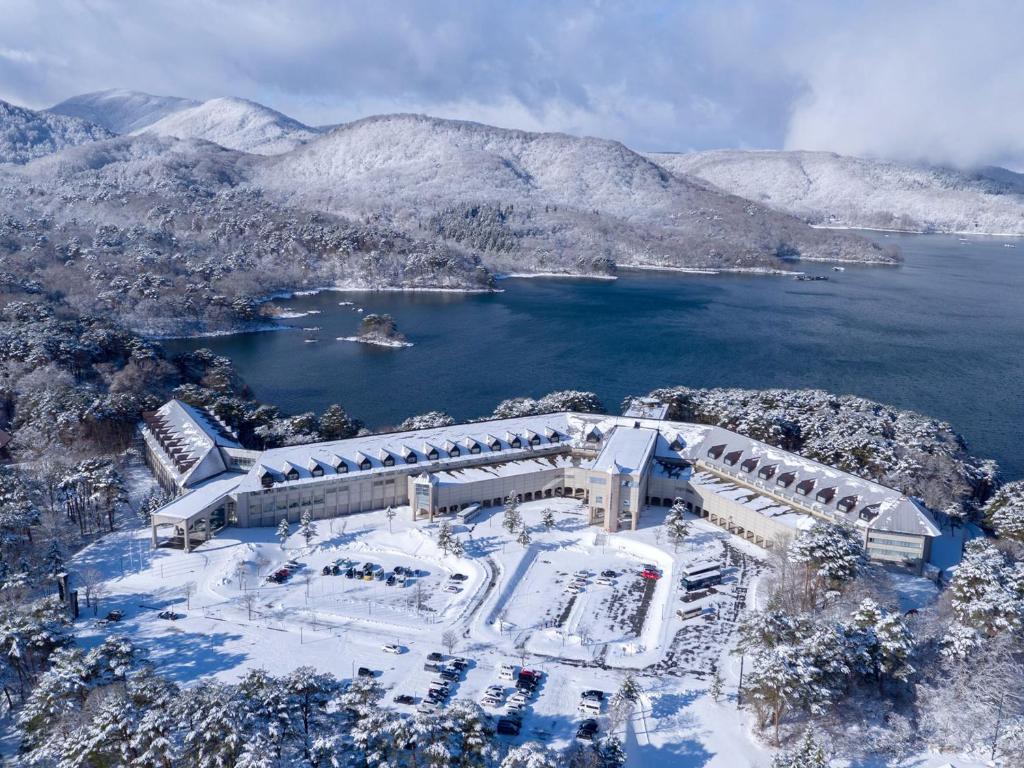 Urabandai Lake Resort Geihinkan Nekoma Rikyu thumbnail 2