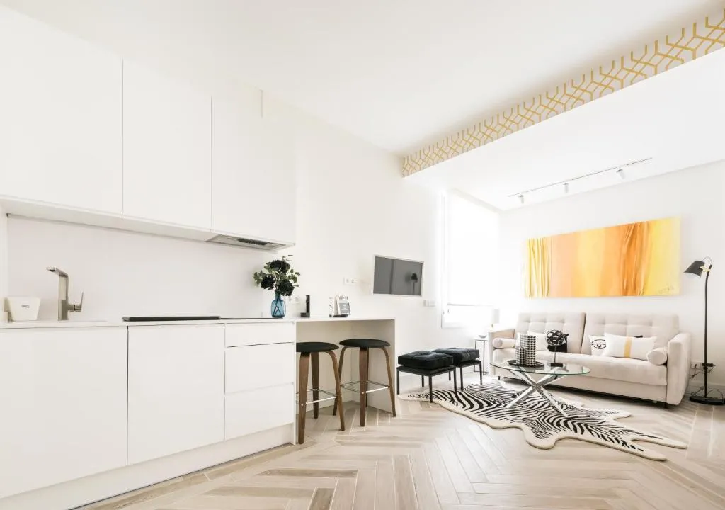 Chic Studio Puerta del Sol, Madrid, Spania