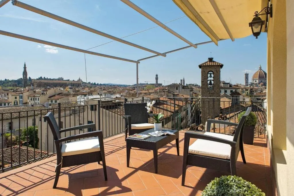 Apartments Florence Santa Croce Terrace Deluxe, Florența, Italia