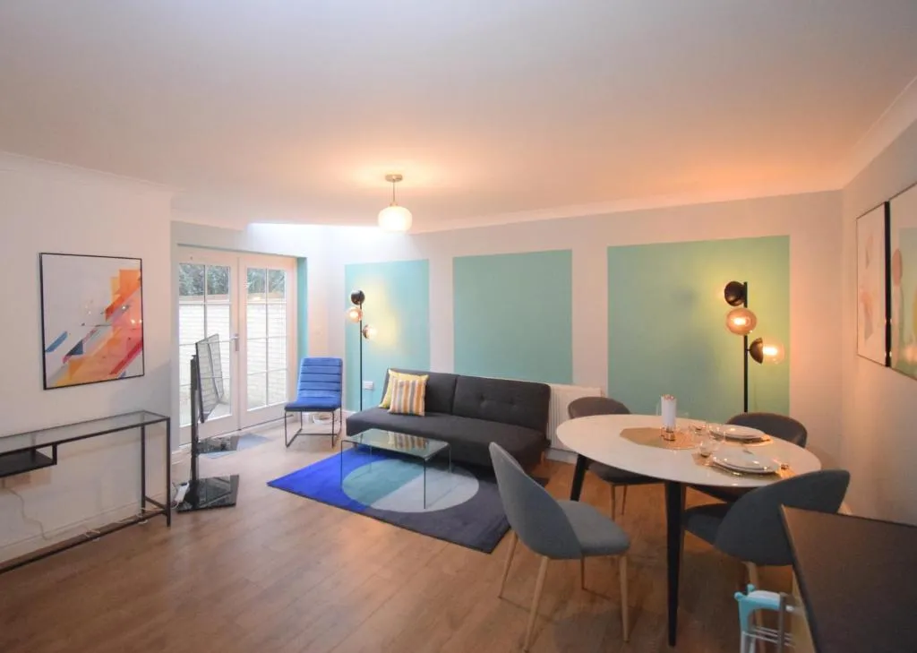 RENOVATED BRIDGE VIEW 1 BED APT in HEART of Cambridge, sleeps 4 !!, Cambridge, Marea Britanie