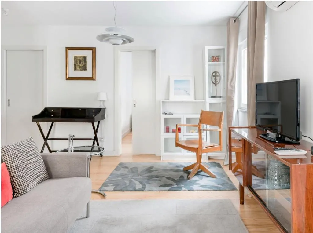 Walk to Museums from a Bright Apartment in a Historical Area, Amadora, Portugal