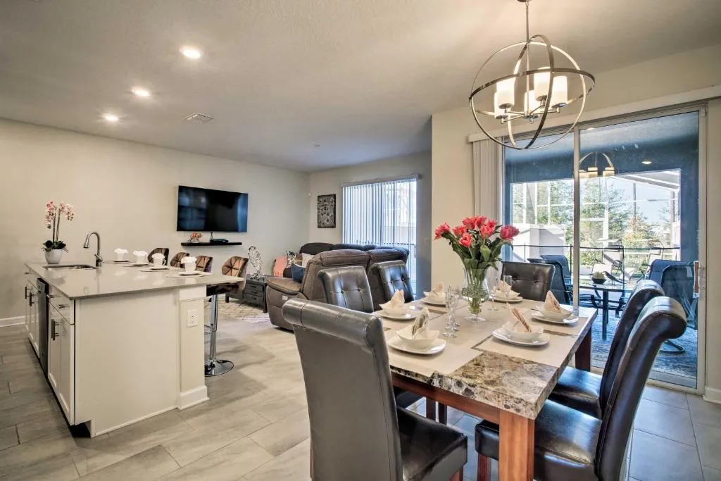 Disney Area Townhome with Lanai and Resort Access!, Kissimmee, Statele Unite ale Americii