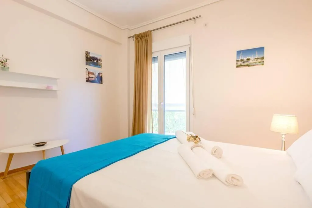 Happy Stay in bright flat near Metro, Athens, Greece