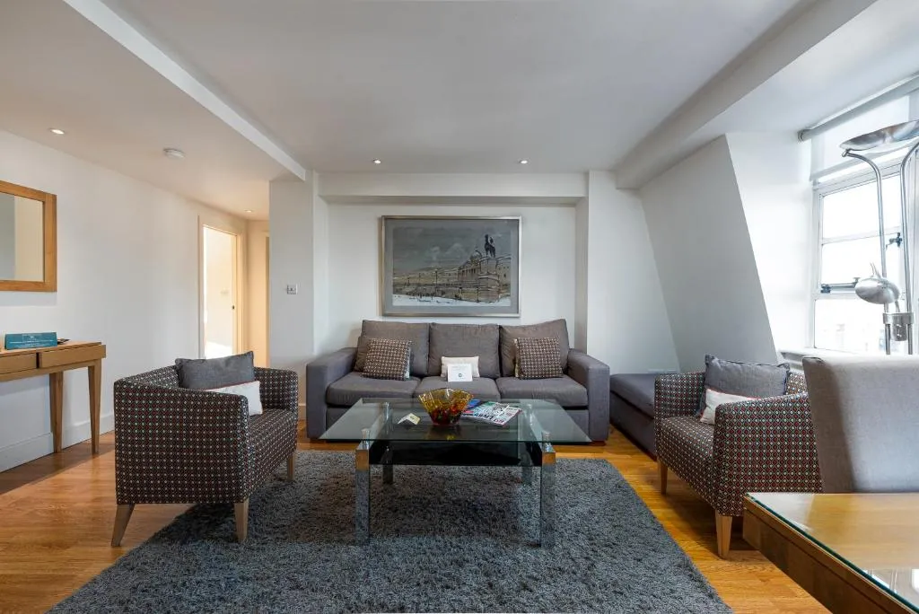 Apartment 841 - Nell Gwynn House - Chelsea, Londra, Marea Britanie