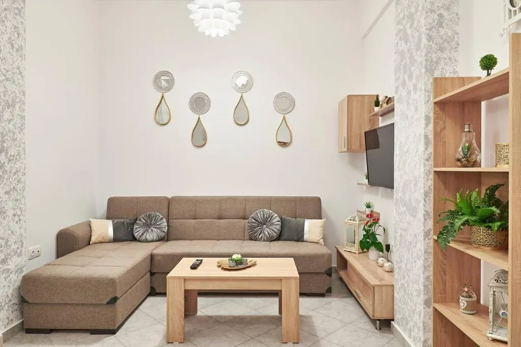 A lovely quiet and cozy apartment !!, Athens, Greece