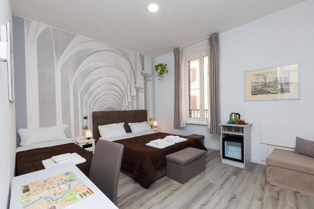 House 00100, Roma, Italy