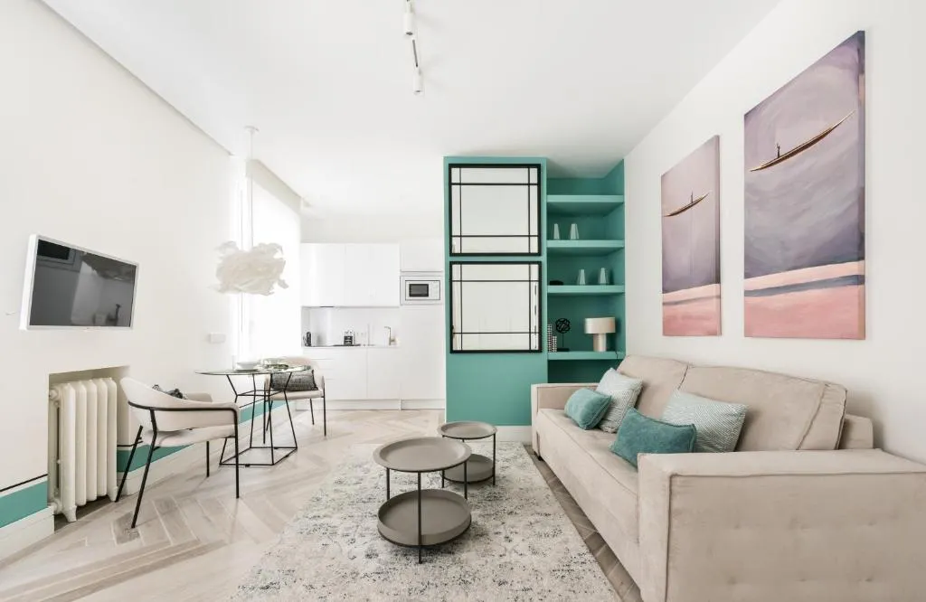 Cozy Studio Puerta Del Sol, Madrid, Spania