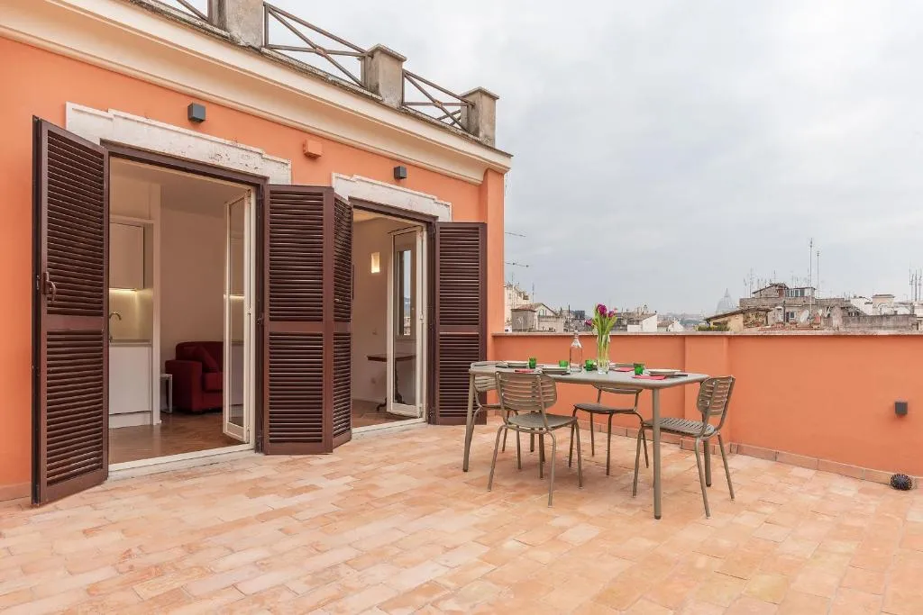 Apartment with Terrace in via del Pellegrino - FromHometoRome, Roma, Italy