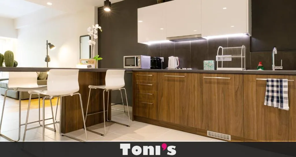 TONI'S Ironman's choice in Athens. Tony Stark, Atena, Grecia