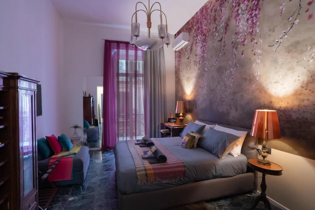 B&B Lex Room Santa Lucia, Napoli, Italia