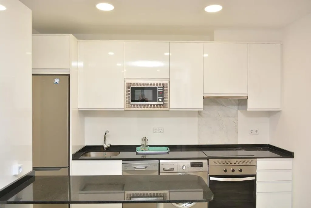 Nuevo Apartamento 4 Torres & La Paz & RyCajal, Madrid, Spania