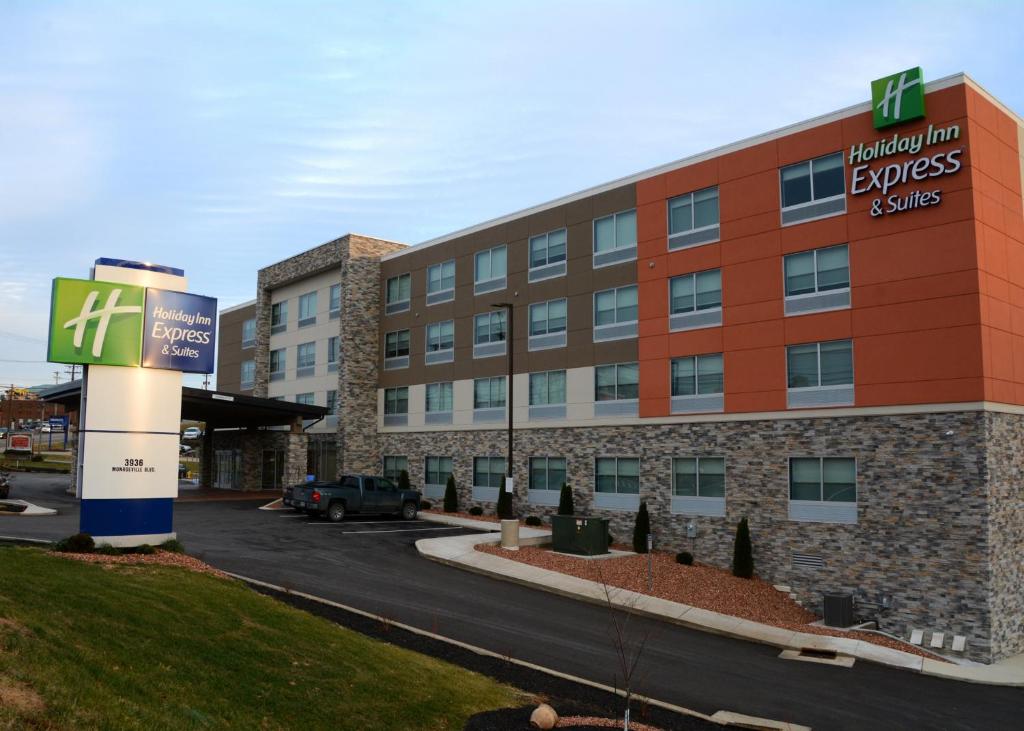 Holiday Inn Express & Suites - Pittsburgh - Monroeville, an IHG Hotel
