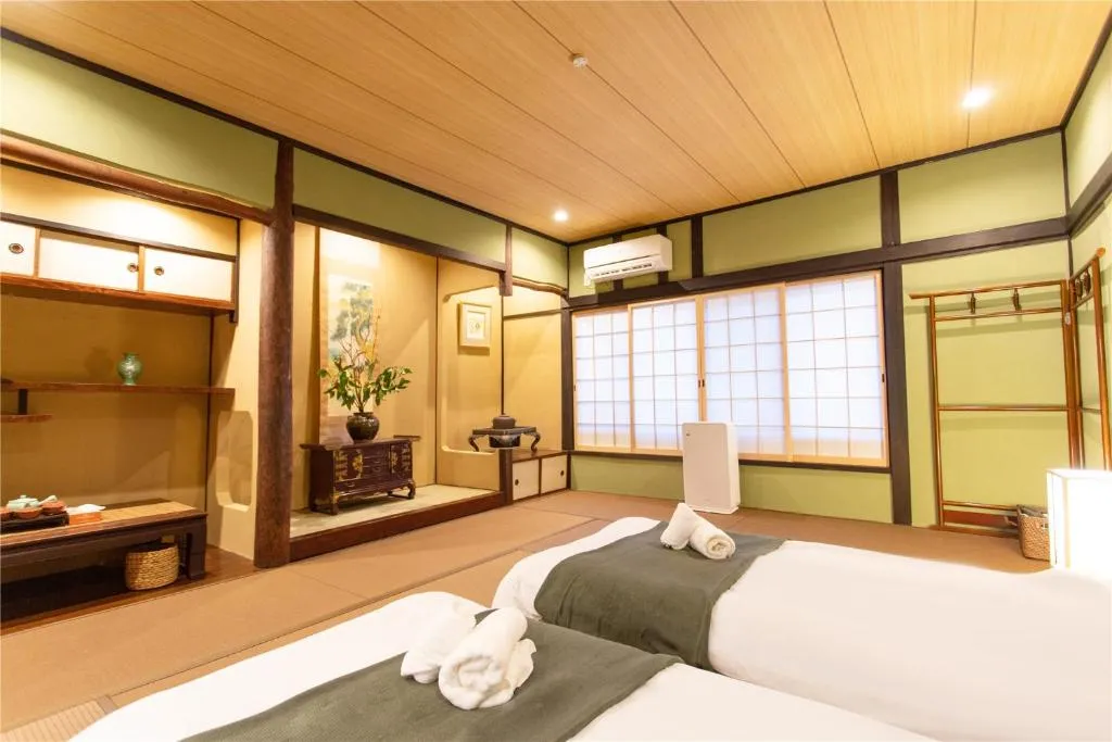 shirakabanoyado-mutsuki, Osaka, Japonia