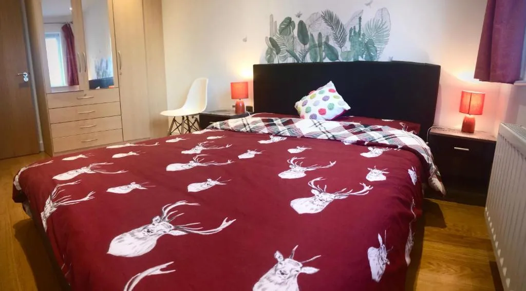 Branded new 3 bedroom house with garden, London, United Kingdom