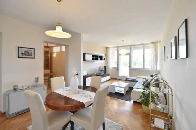 Apartment near sandy beach and center, Split, Croaţia
