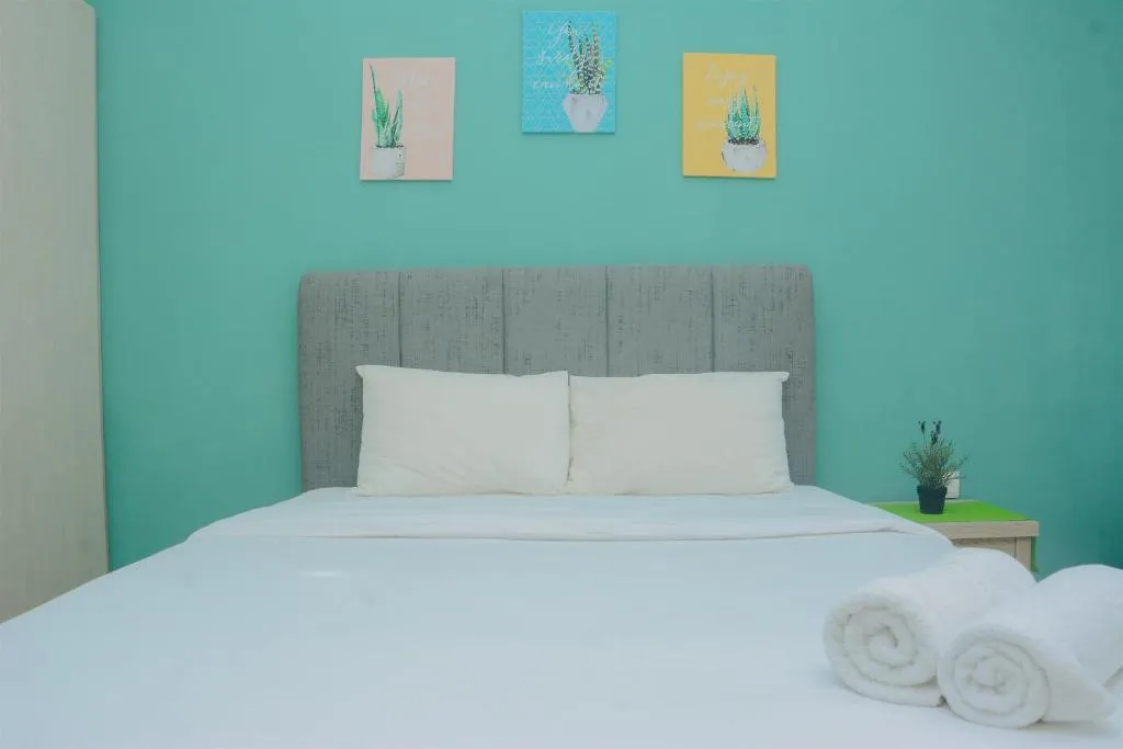 Fully Furnished and Comfortable Design Studio Menteng Park Apartment By Travelio, Jakarta, Indonezia