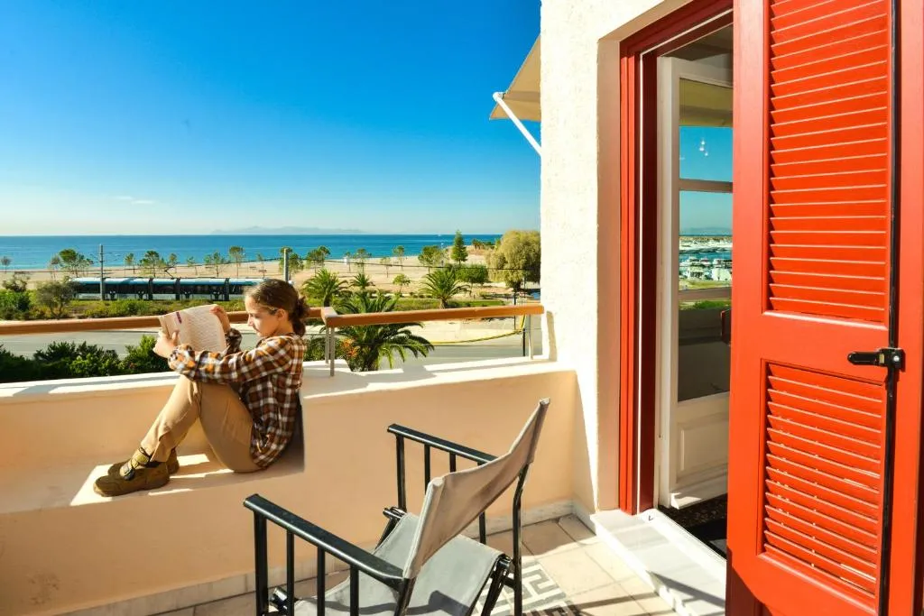 Beach apartment Panoramic Sea & Sunset view, Atena, Grecia