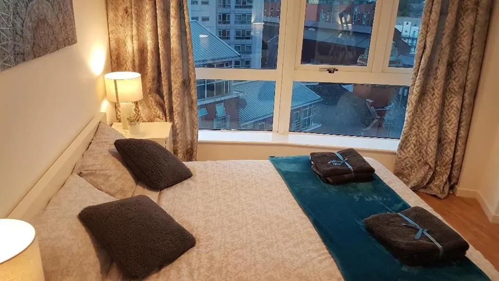 Spacious & Modern City Centre 2 Bedroom Apartment, Nottingham, Marea Britanie
