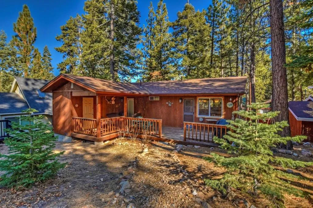 008 Bear Haven cabin, Big Bear Lake, Statele Unite ale Americii